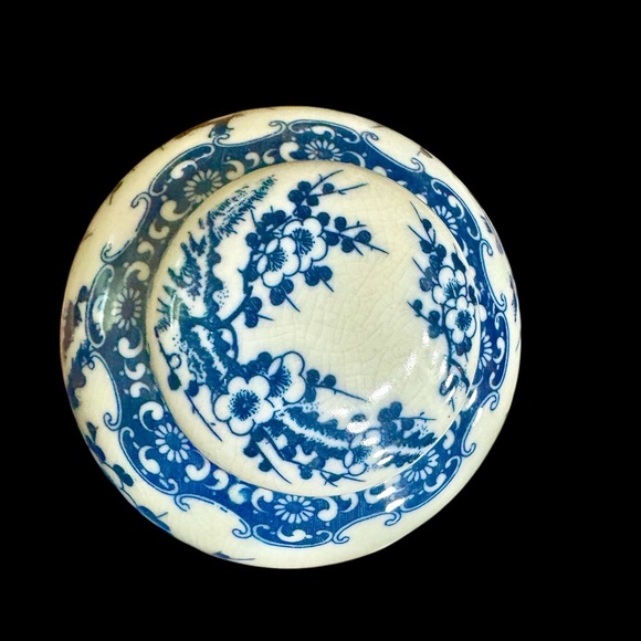 Vintage Cracked Porcelain Lidded Ginger Jar Vase - Picture 7 of 12